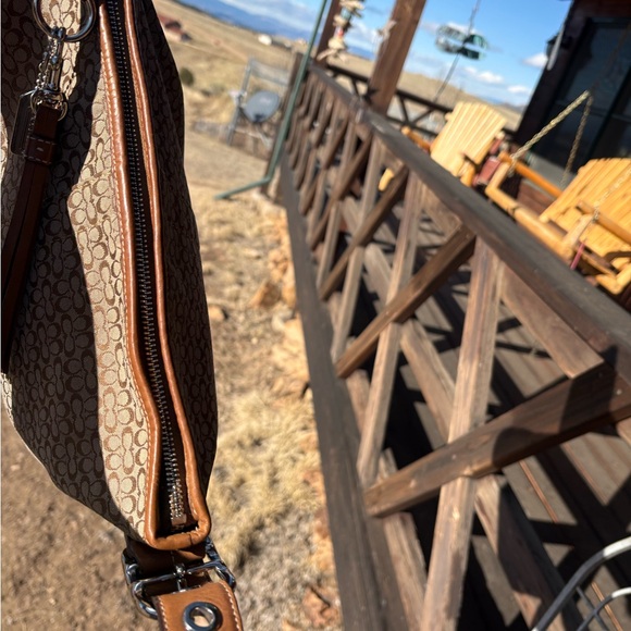 Vintage coach 2006 tiny C’s crossbody bag - Picture 8 of 10